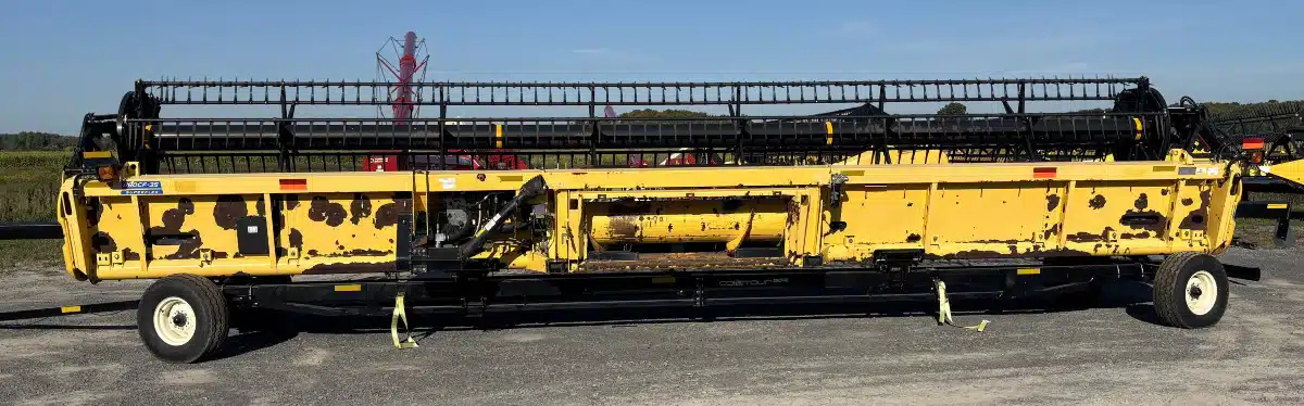 Gallery image 2 for 2012 New Holland 880CF Header - Flex