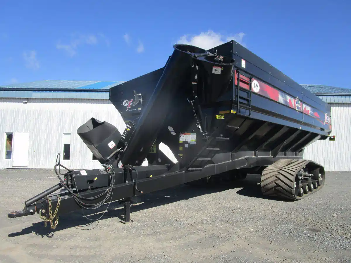 Gallery image 1 for New 2022 J&M 2032 X-TENDED Grain Cart