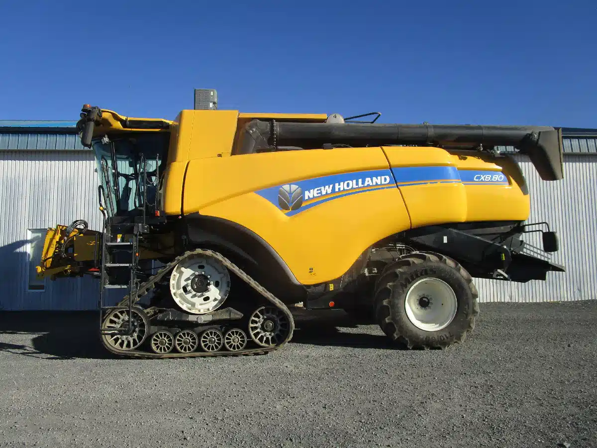 Used 2021 New Holland CX8.80 Combine