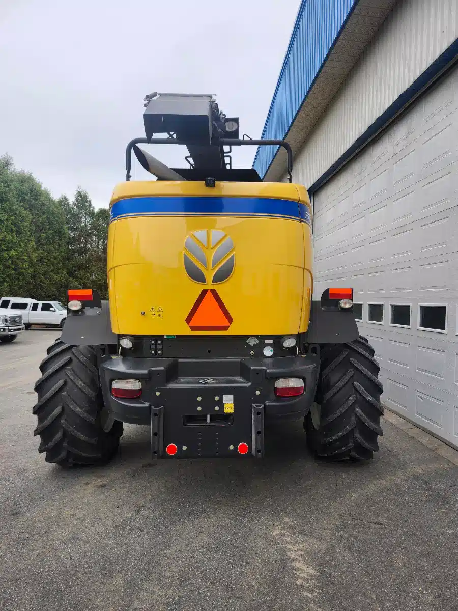Gallery image 2 for Used 2014 New Holland FR450 Forage Harvester