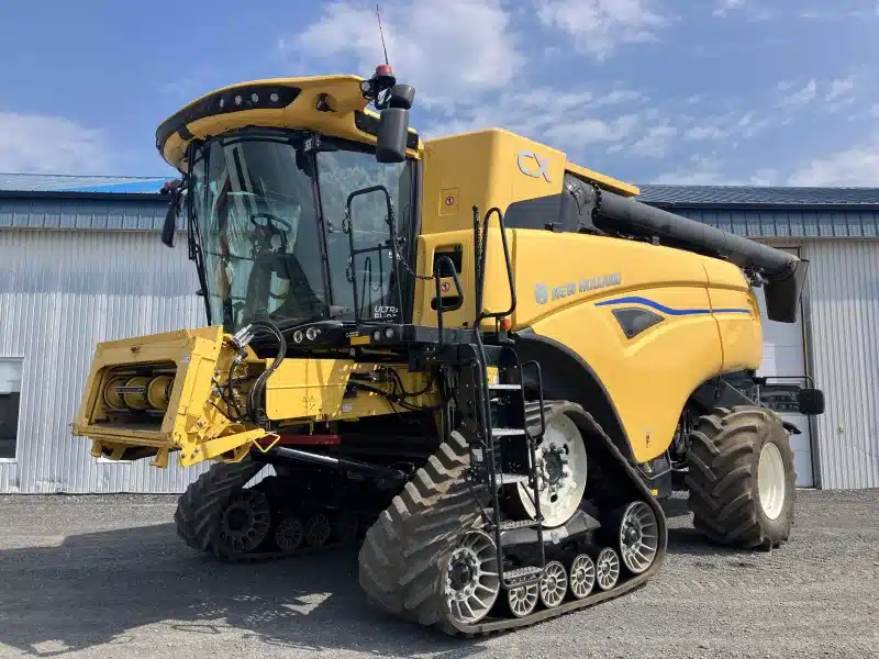 Gallery image 1 for 2023 New Holland CX8.80 Combine