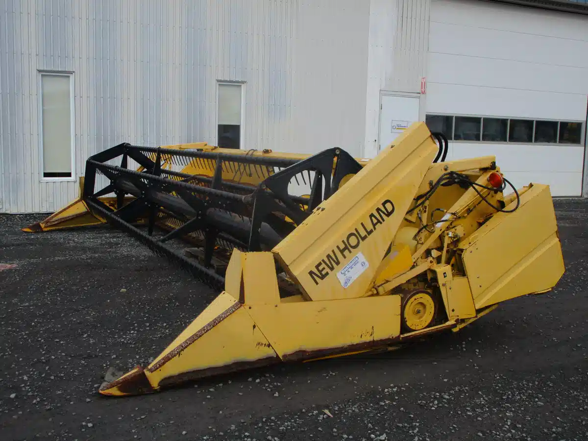 Gallery image 1 for 1900 New Holland 973-20 Combine