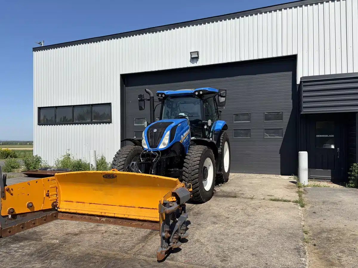 Gallery image 1 for 2023 New Holland T6.145 Tractor