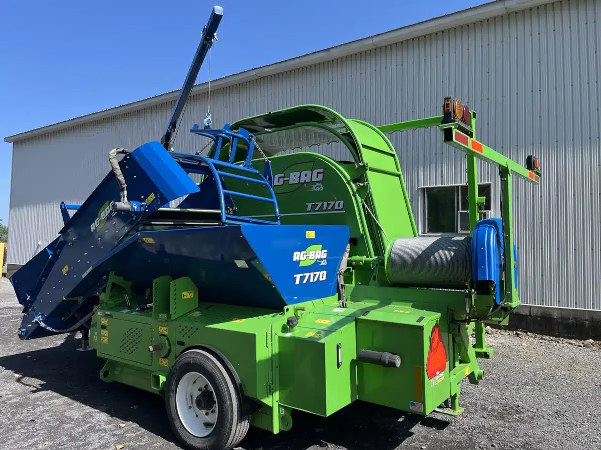 Gallery image 2 for 2023 T7170 Disc Mower Conditioner