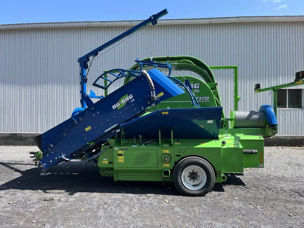 Gallery image 1 for 2023 T7170 Disc Mower Conditioner
