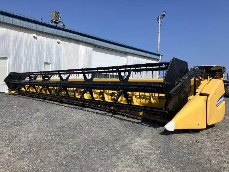 Photo de la Galerie 1 pour 2012 New Holland 740CF Header - Flex