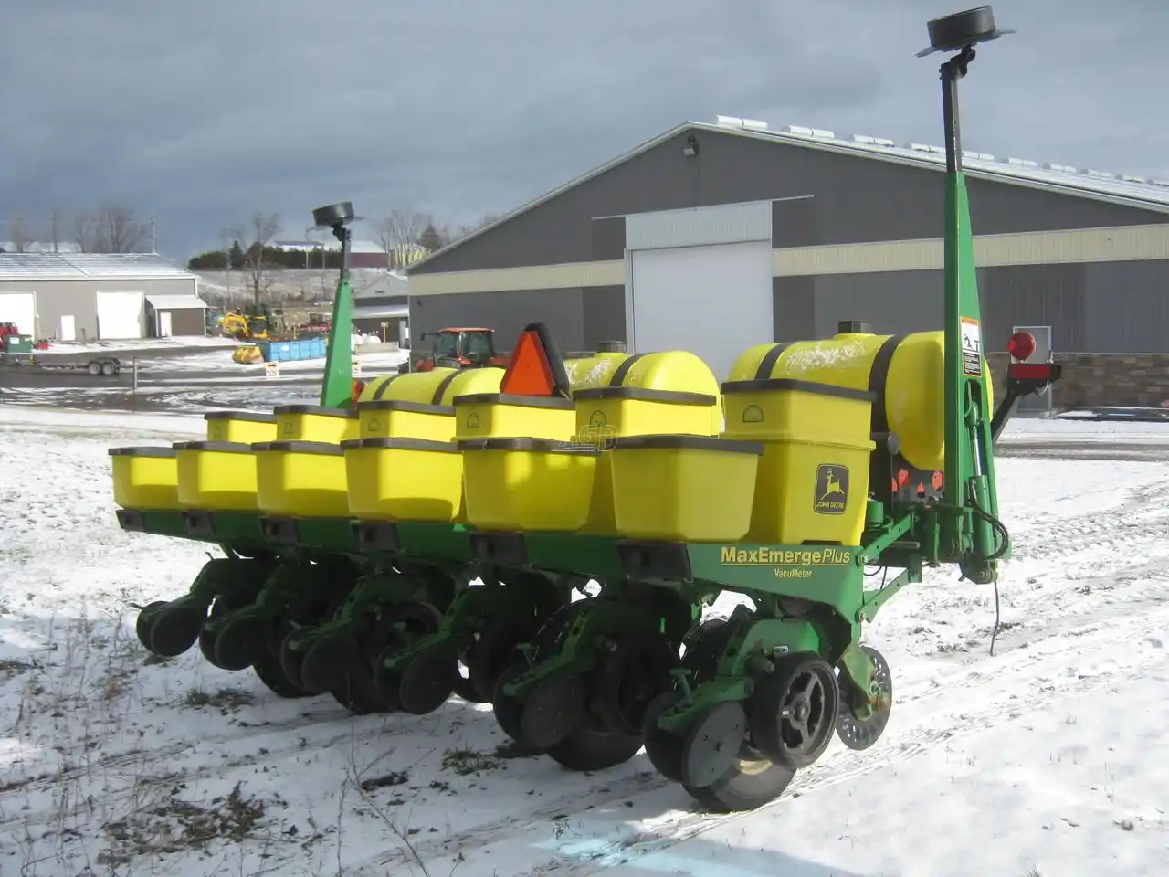 Gallery image 2 for Used John Deere 1750 Planter