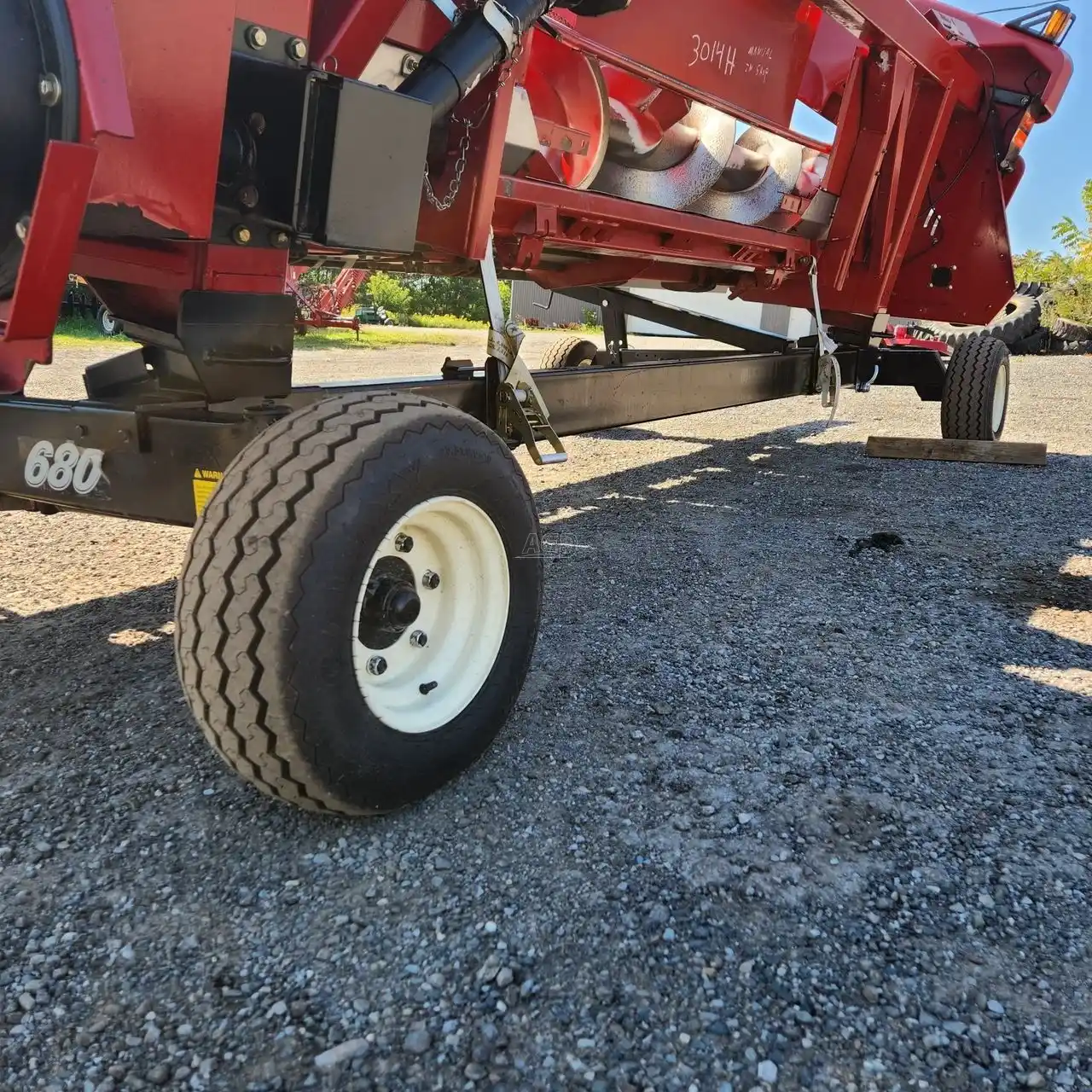 Gallery image 2 for Used E-Z Trail 680 Header Cart