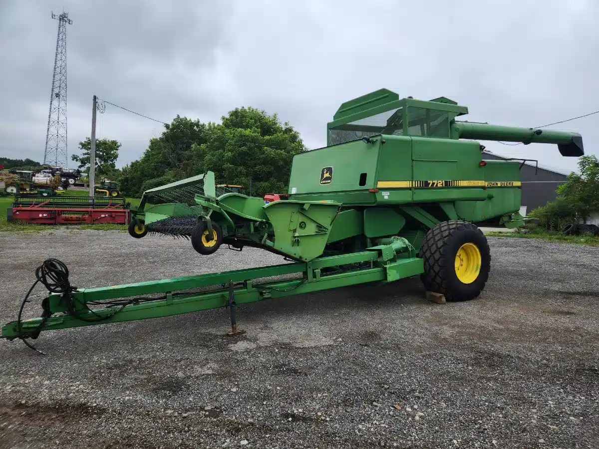 Gallery image 1 for Used 1981 John Deere 7721 Combine-PT