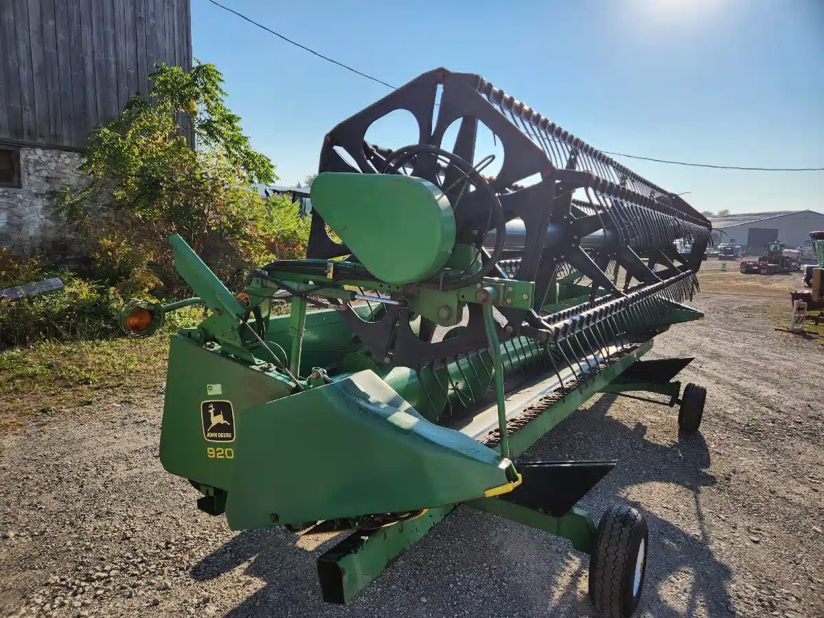 Gallery image 2 for Used John Deere 920 Header - Flex