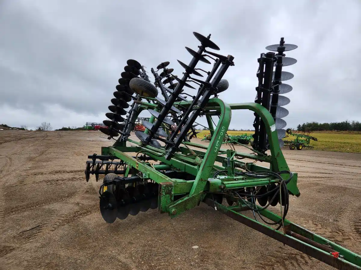 Gallery image 1 for Used John Deere 235 Disc