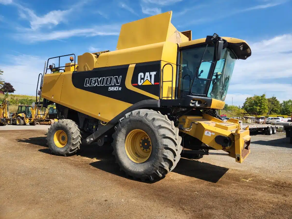 Gallery image 2 for Used 2006 Lexion LEXION 560R Combine