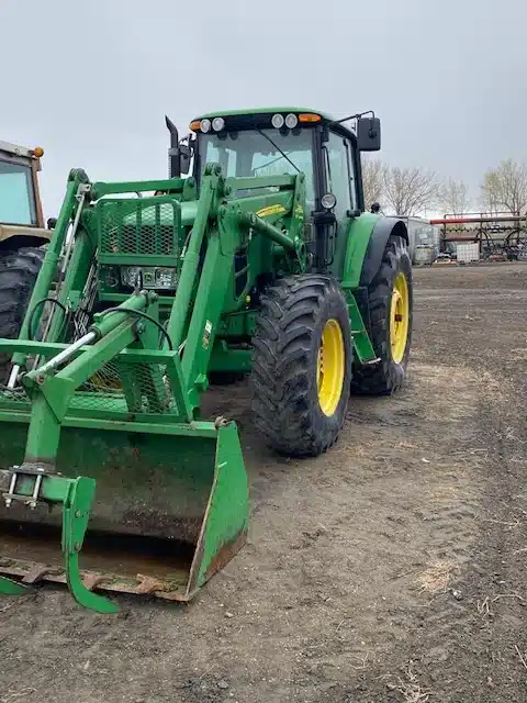 Gallery image 1 for Used 2008 John Deere 7330 PREMIUM Tractor