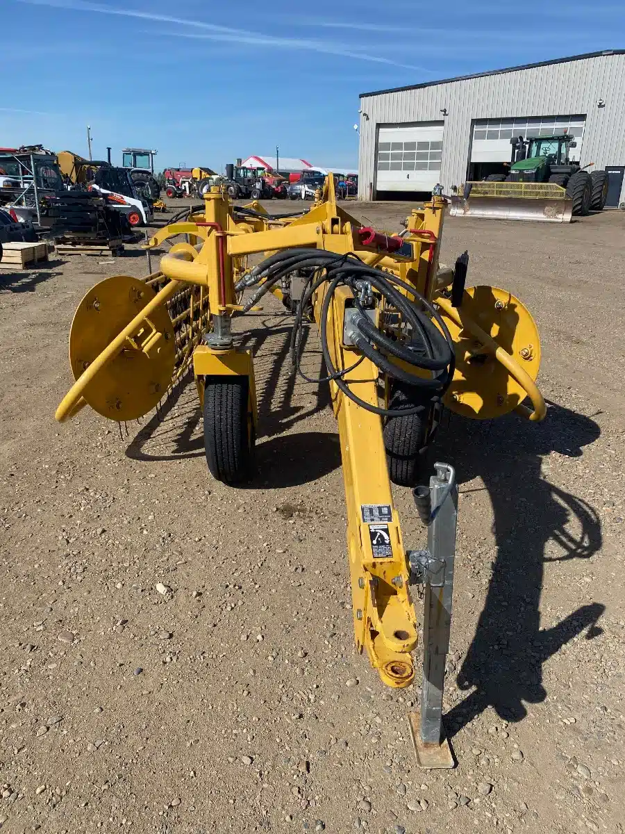 Gallery image 2 for Used 2009 Vermeer R2300 Rake