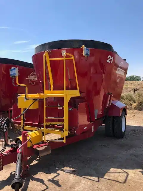 Gallery image 2 for 2020 Supreme 900T TMR Mixer