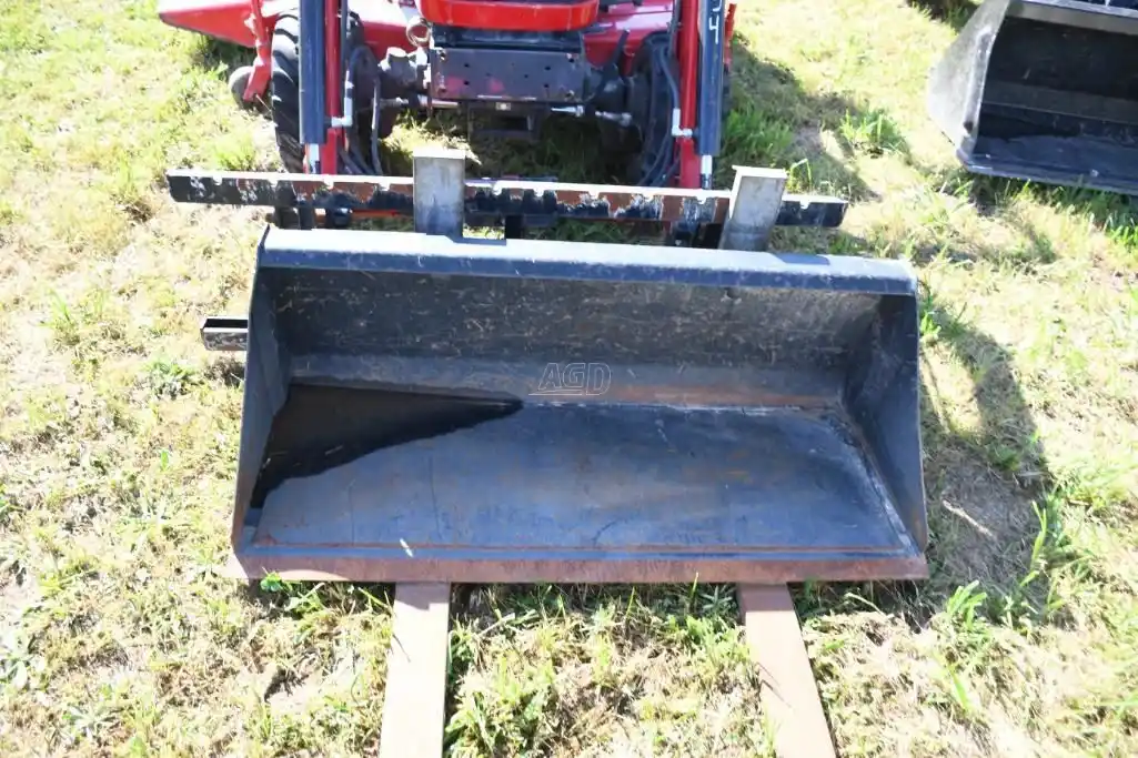 Gallery image 2 for Used 2017 Massey Ferguson GC1705L Tractor