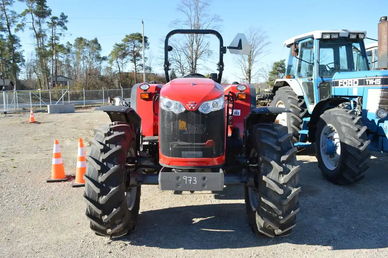 Gallery image 2 for Used 2020 Massey Ferguson 4710 Tractor