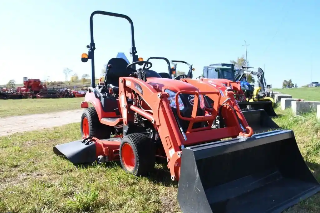 Gallery image 1 for Kioti CS2220 Tractor
