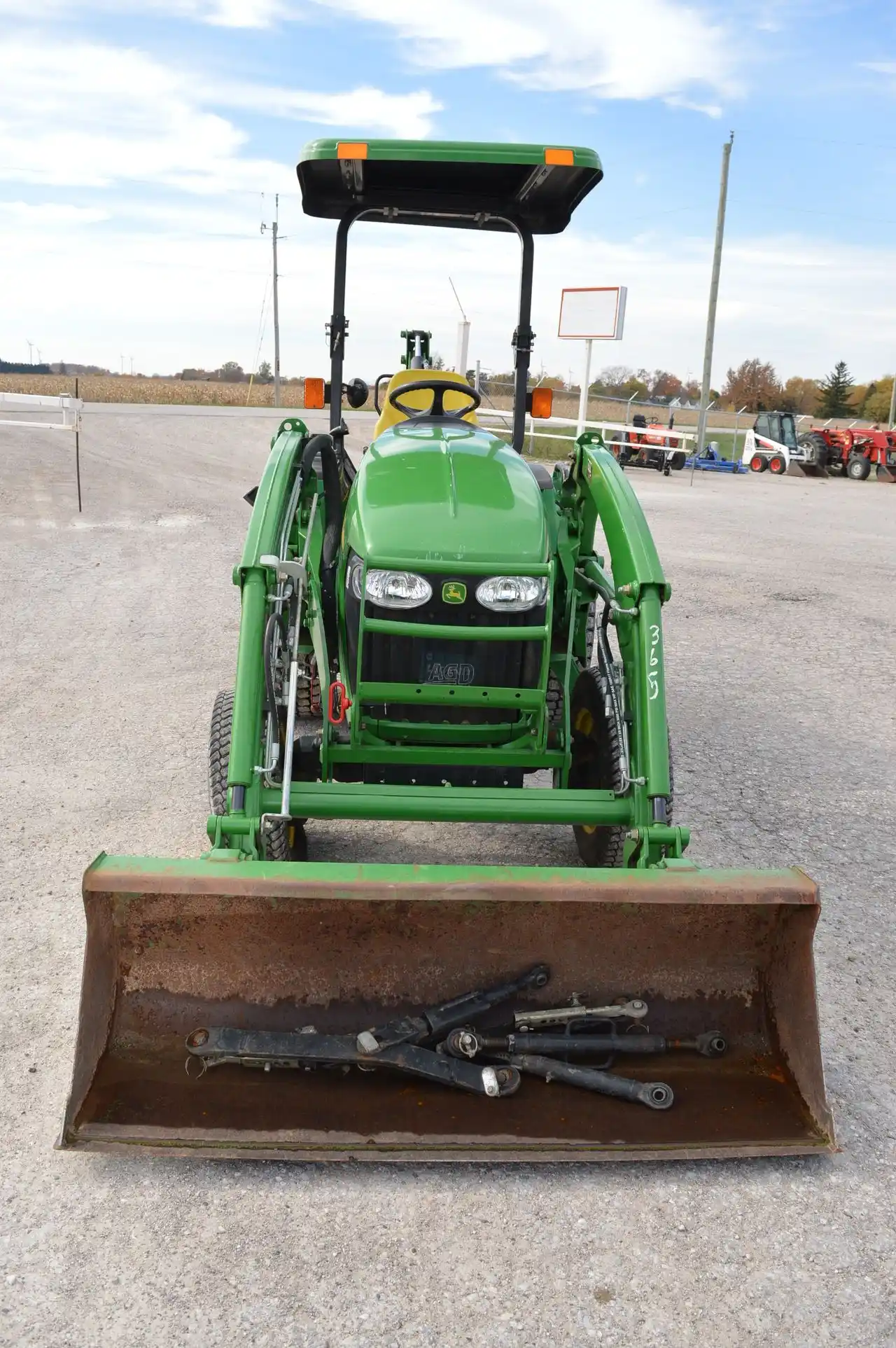 Gallery image 2 for Used 2012 John Deere 3320 Tractor