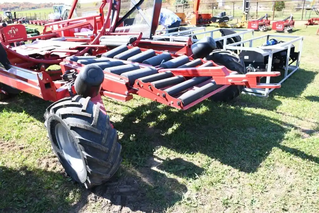 Gallery image 2 for Used Anderson IFX660 Bale Wrapper