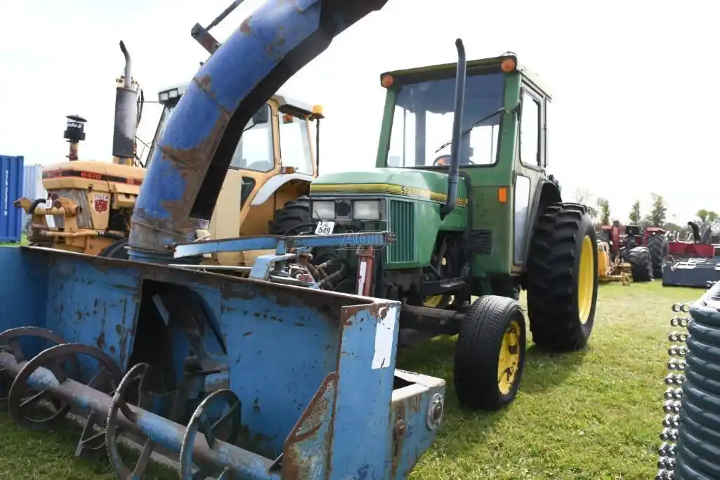 Gallery image 1 for Used John Deere 5200 Tractor