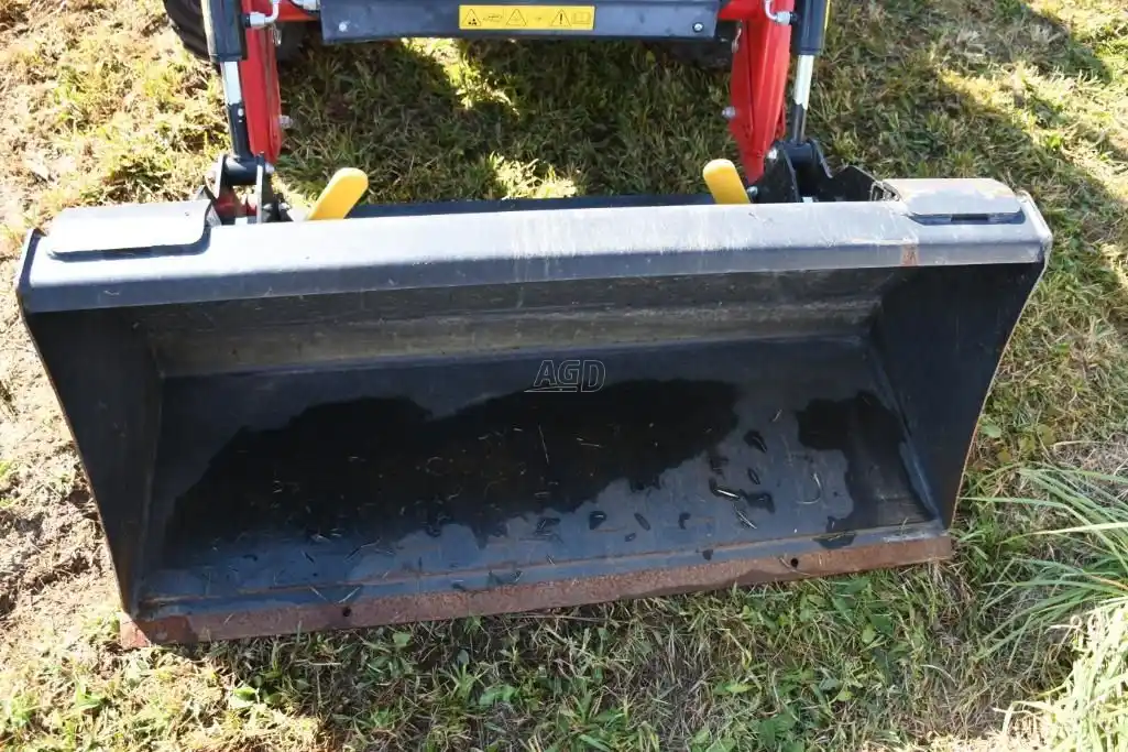 Gallery image 2 for Used 2019 Massey Ferguson GC1723E Tractor