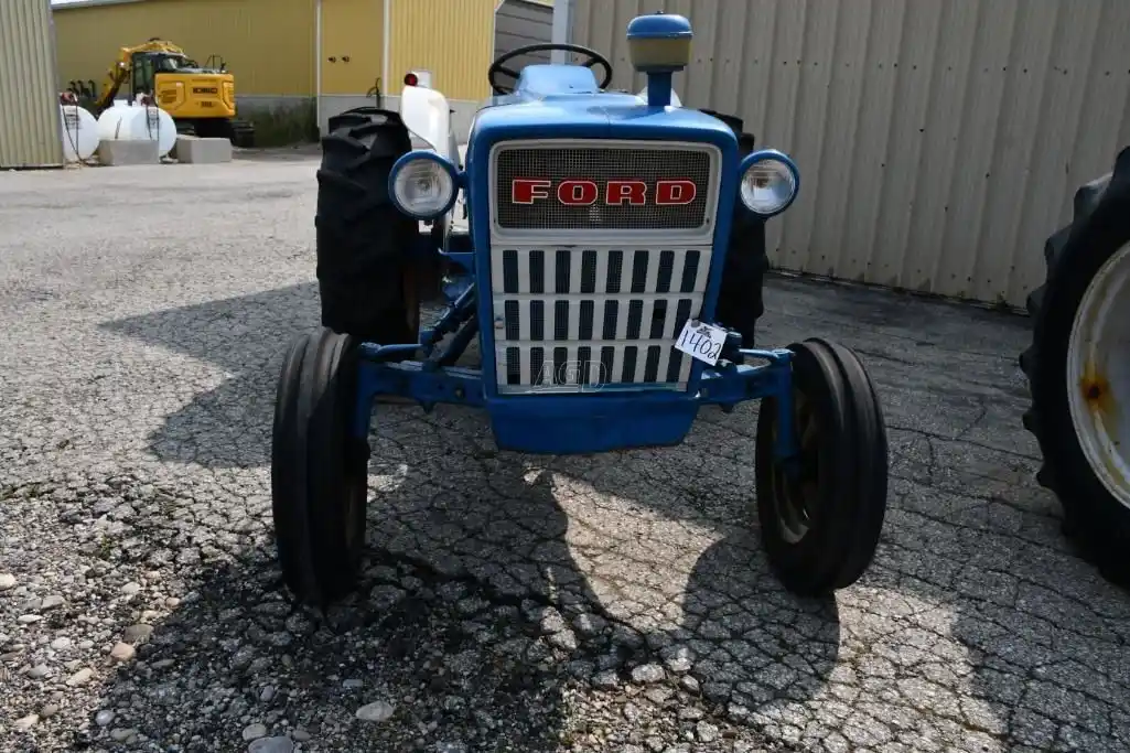 Gallery image 2 for Used Ford 3000 Tractor