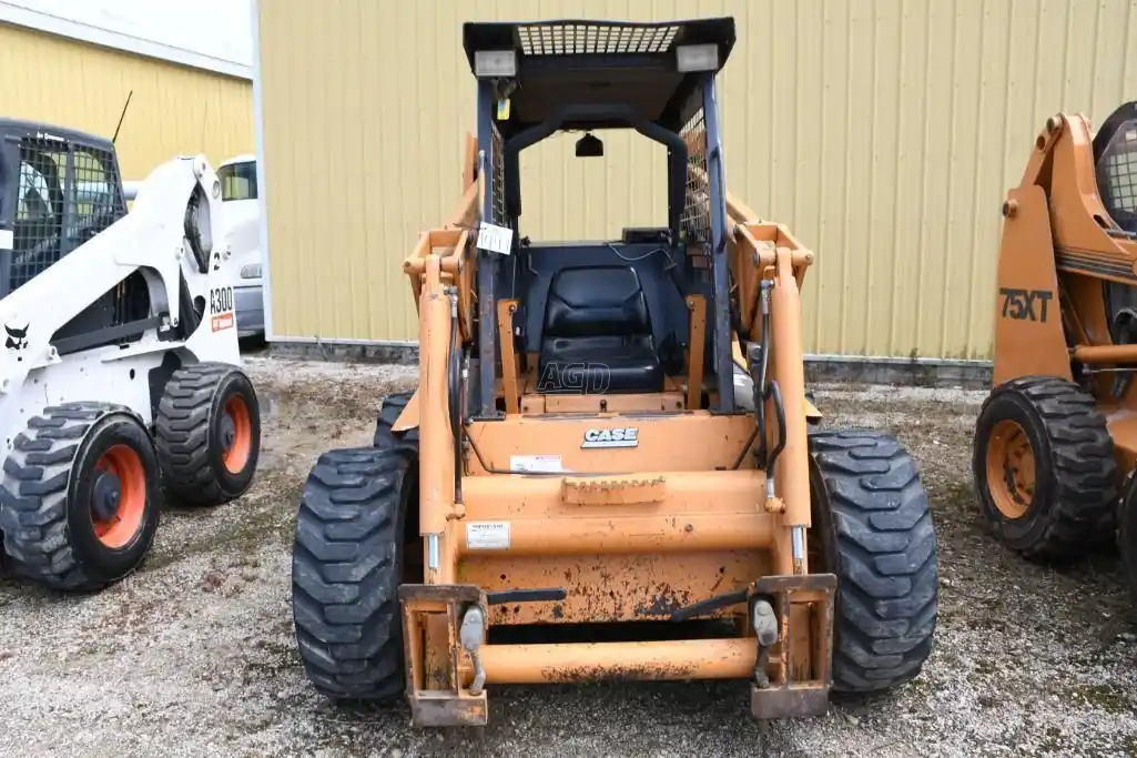 Gallery image 2 for Used Case 1845C Skid Steer