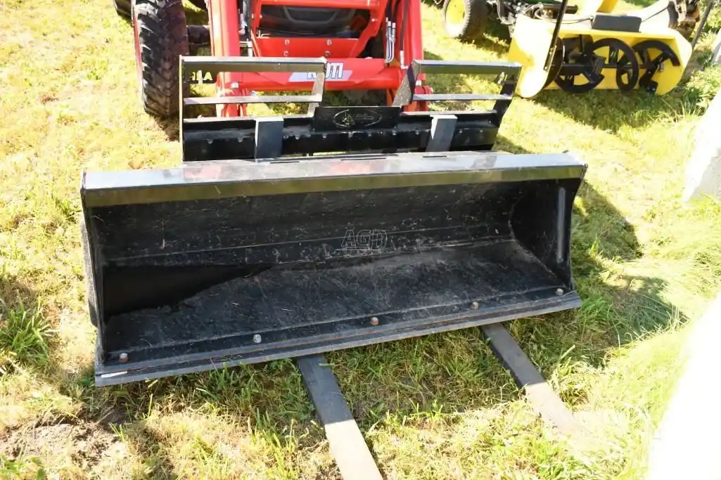 Gallery image 2 for Used Kioti CK2610 Tractor