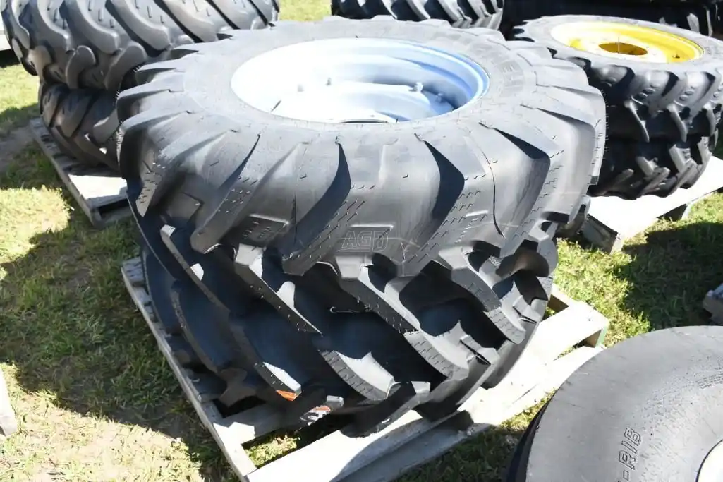 Gallery image 1 for Michelin 14.9R24 Tires & Rims