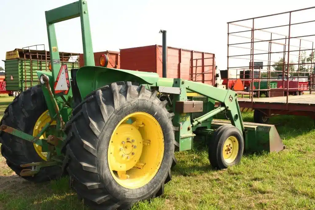 Gallery image 2 for Used John Deere 2350 Tractor