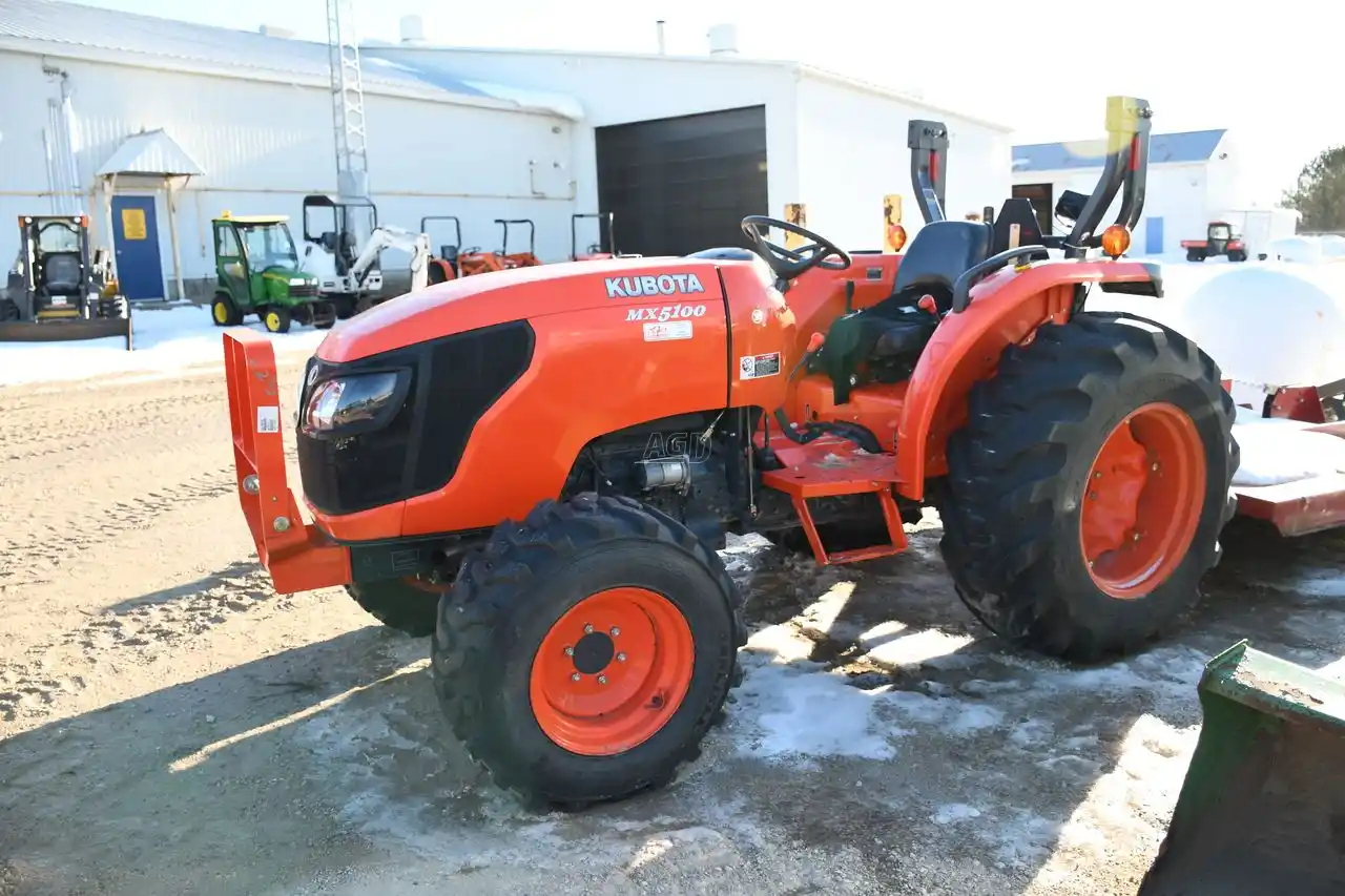 Gallery image 1 for Used 2009 Kubota MX5100 Tractor