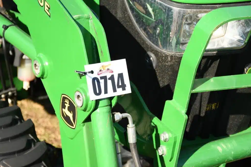 Gallery image 2 for Used John Deere 3025E Tractor