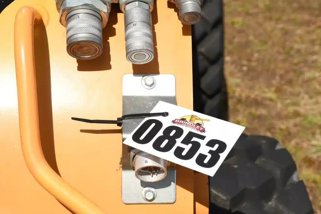 Gallery image 2 for Used 2020 Case SV340 Skid Steer