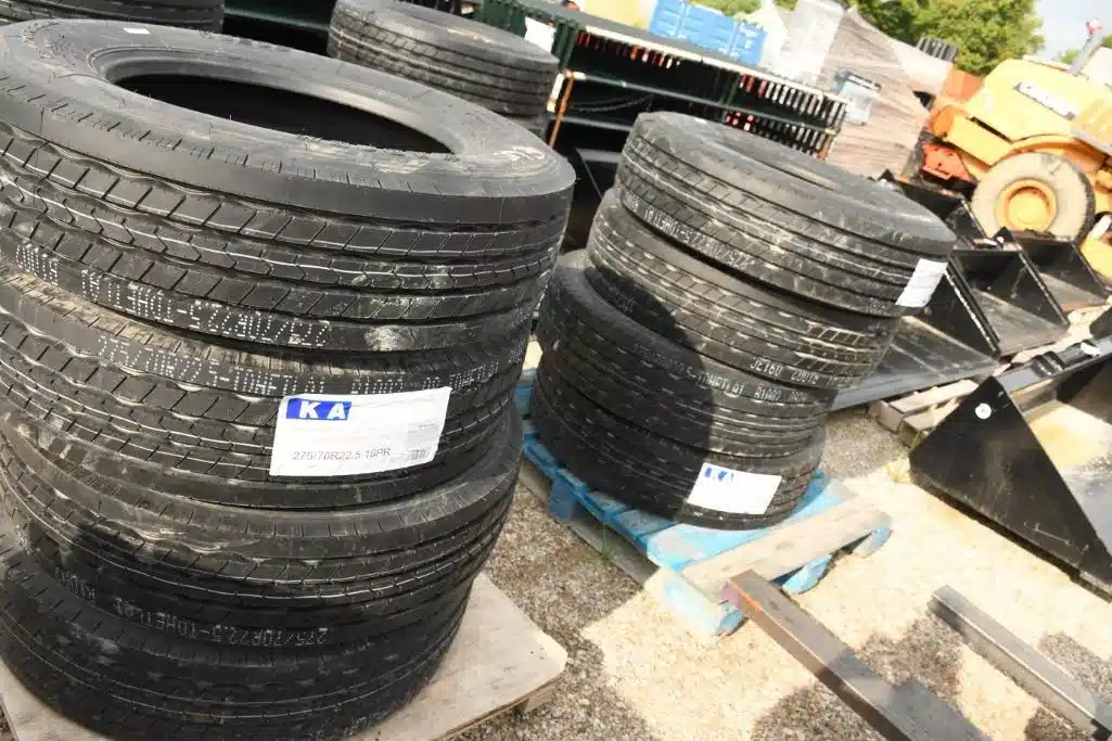 Gallery image 1 for New KAPSEN Tires