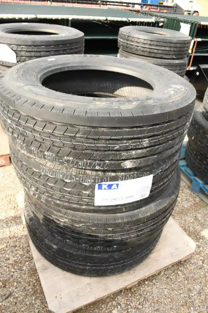 Gallery image 2 for New KAPSEN Tires