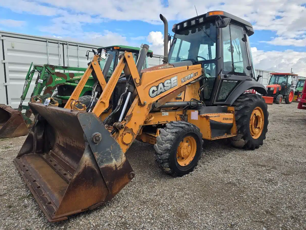Gallery image 1 for 2014 Case 570NXT Tractor Loader