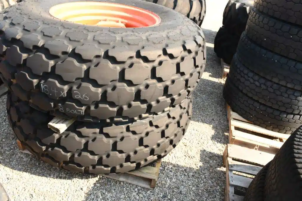 Image pour Usagé Firestone TURF TIRES Pneus et roues