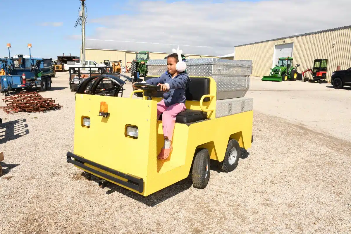 Gallery image 1 for New EVI B820A Utility Vehicle