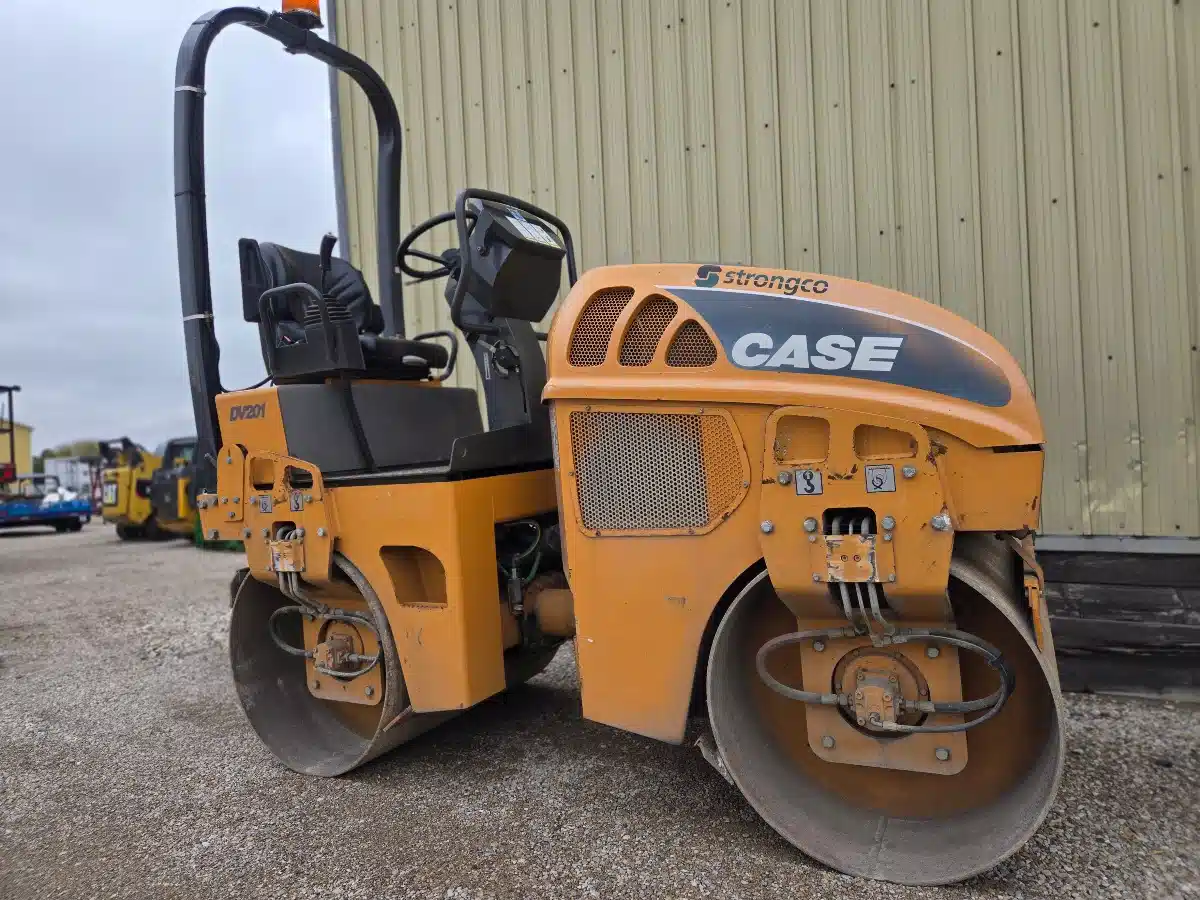 Gallery image 1 for Used 2007 Case DV201 Drum Roller