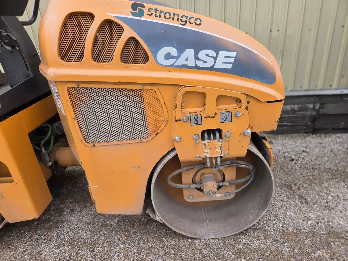 Gallery image 2 for Used 2007 Case DV201 Drum Roller