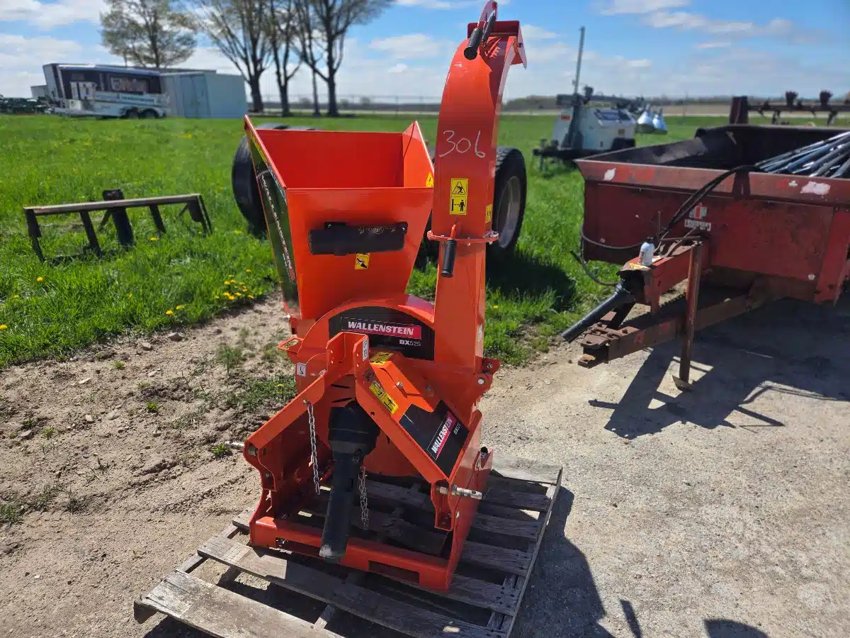 Gallery image 2 for New 2022 Wallenstein BX52S Wood Chipper