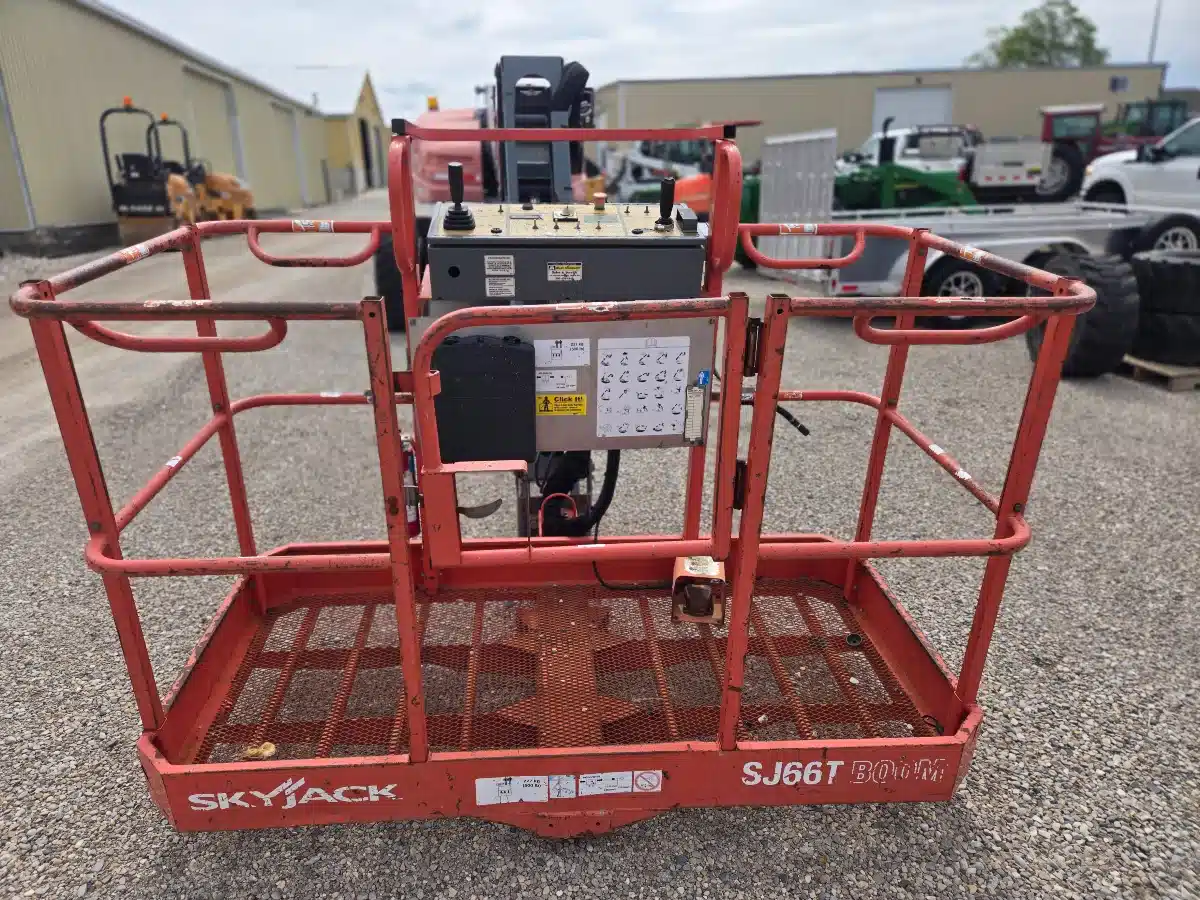 Gallery image 2 for Used 2013 SkyJack SJ66T Boom Lift