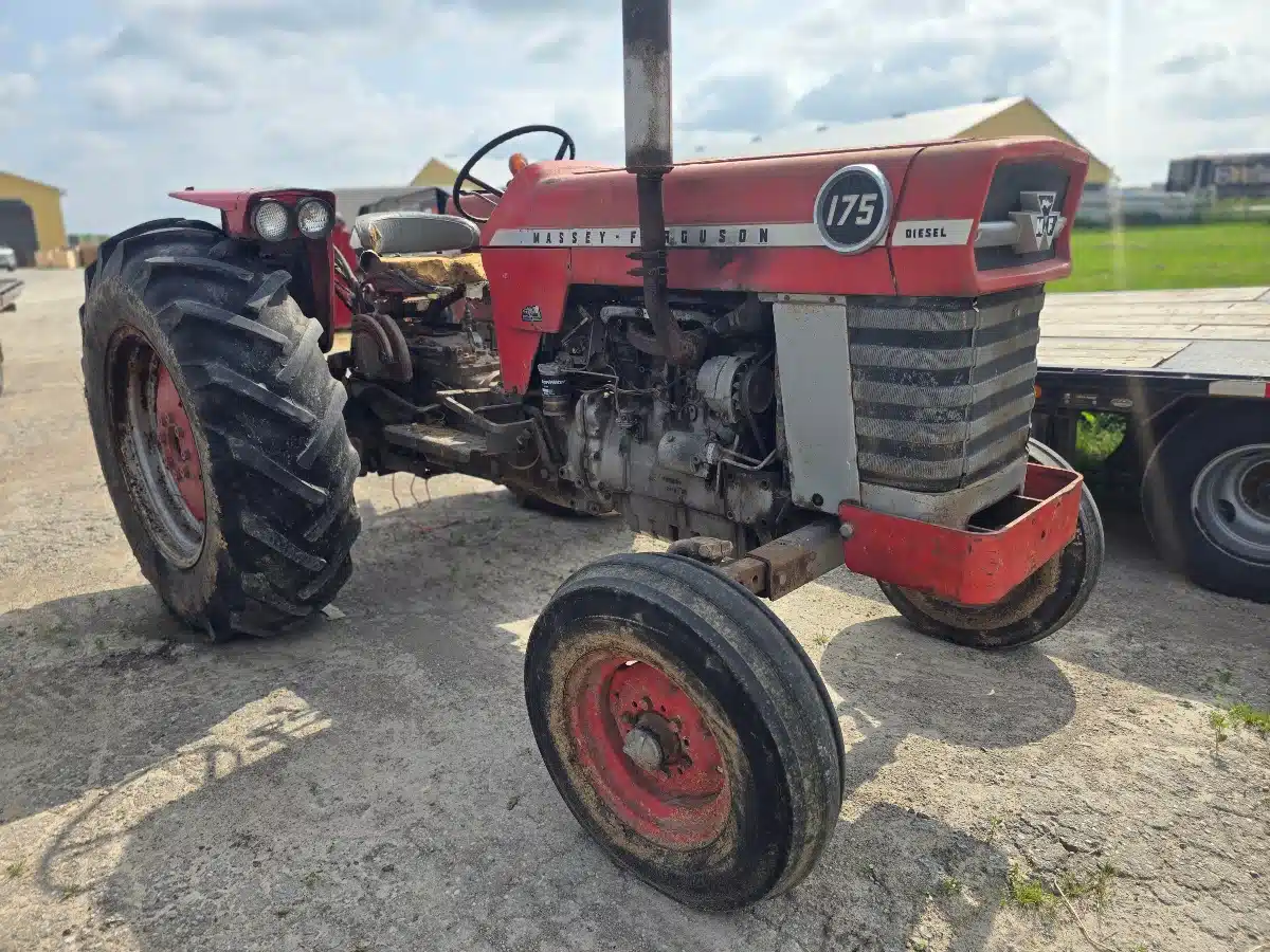 Gallery image 1 for Used Massey Ferguson 175 Tractor