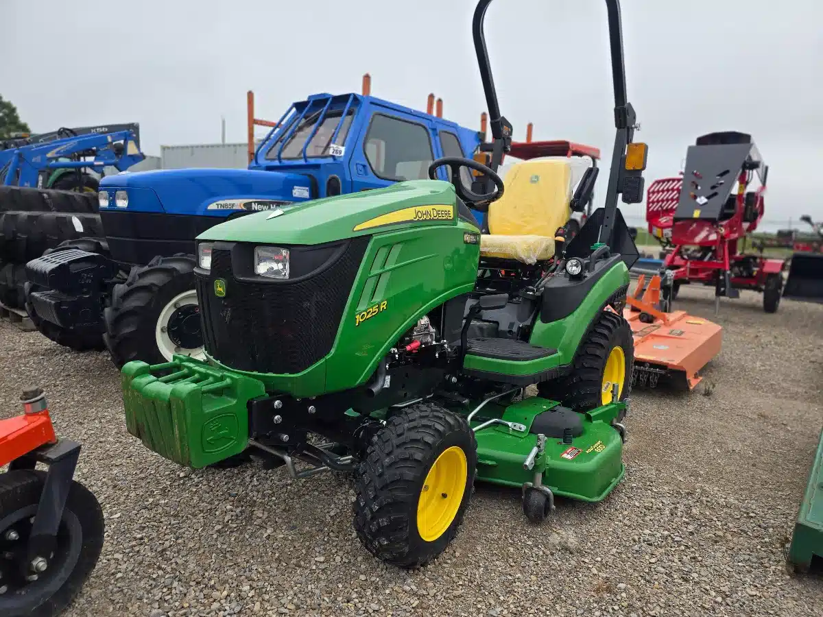 Gallery image 1 for Used 2021 John Deere 1025R Tractor