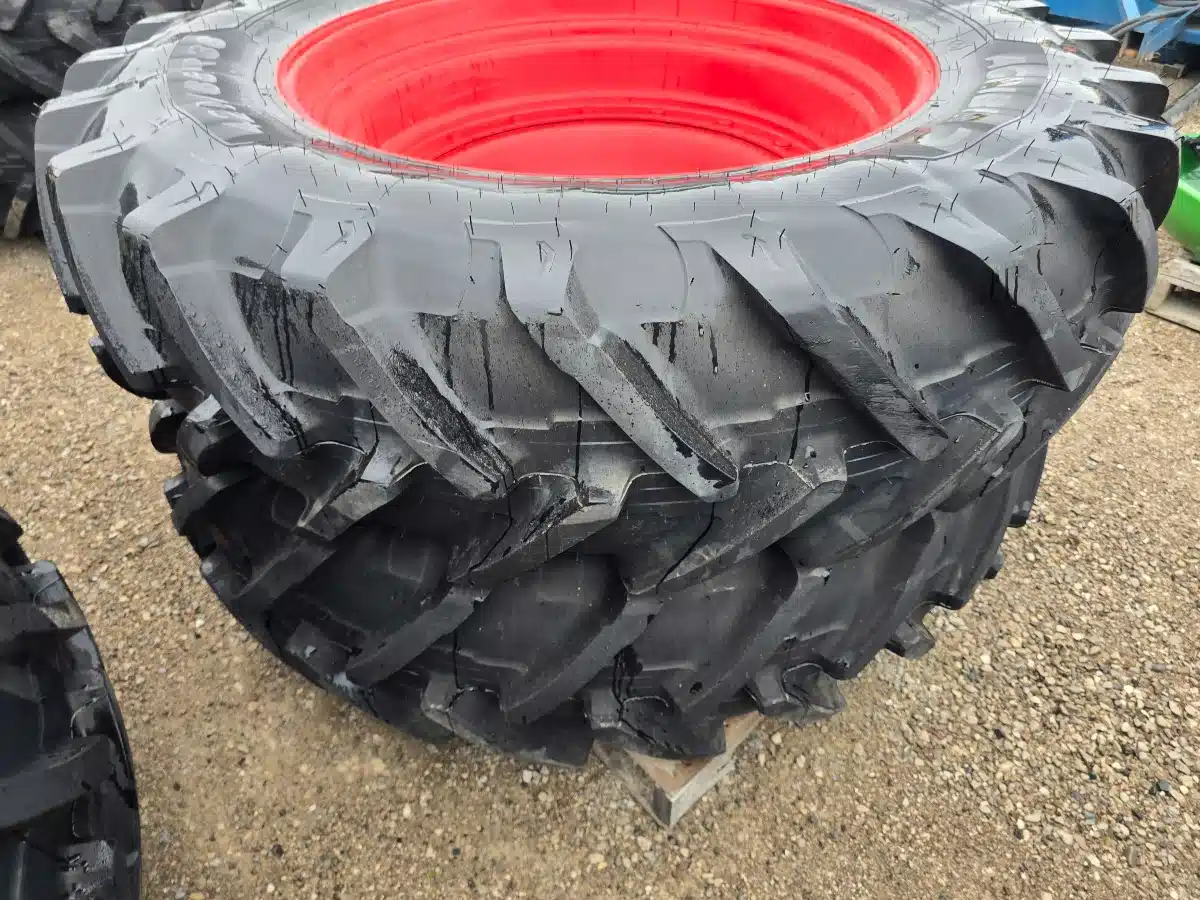 Gallery image 2 for Michelin 420/85R38 AGRIBIB2 Tires & Rims
