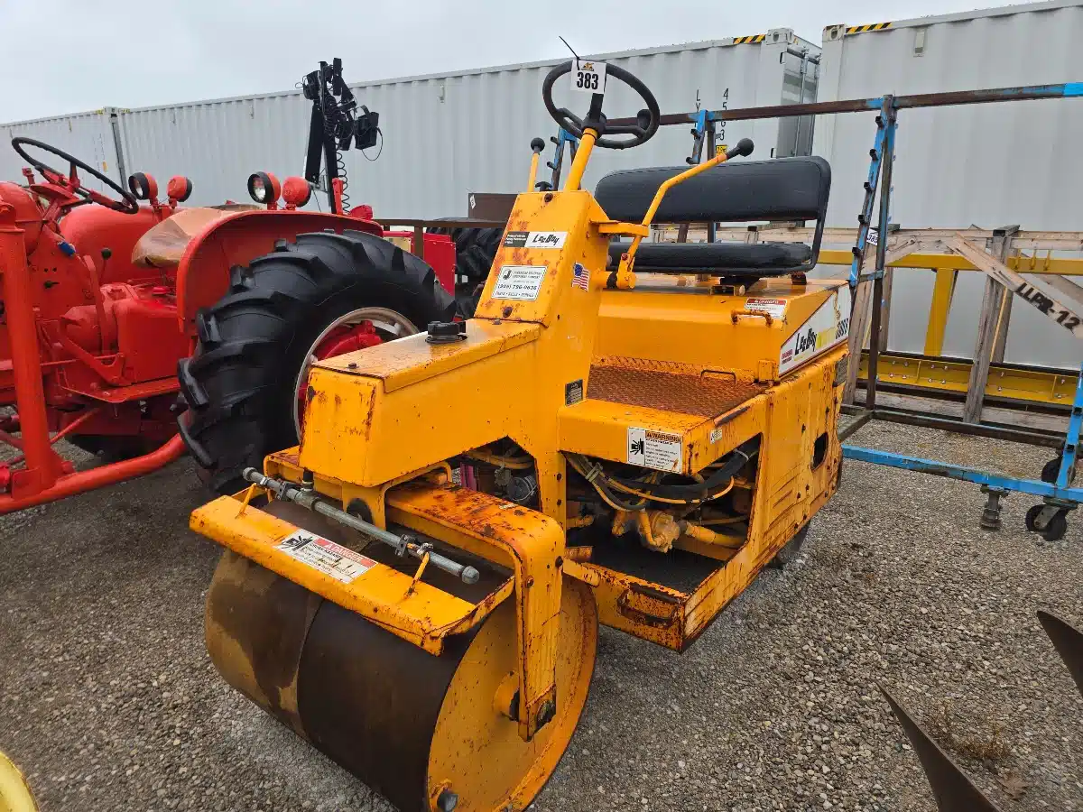 Gallery image 1 for Used LeeBoy 300B Compactor
