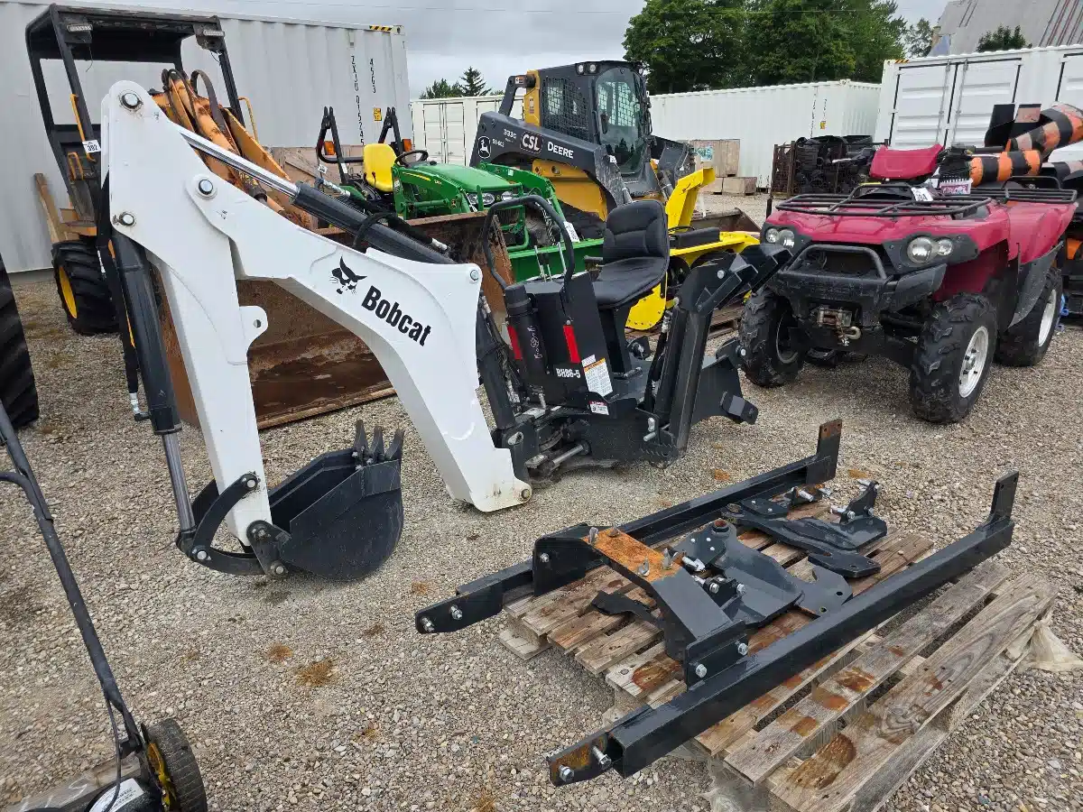 Gallery image 1 for Used Bobcat BH86-5 Backhoe Attachment
