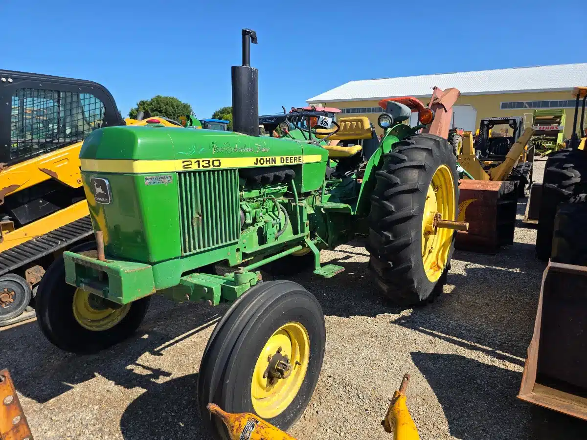 Gallery image 1 for Used John Deere 2130 Tractor