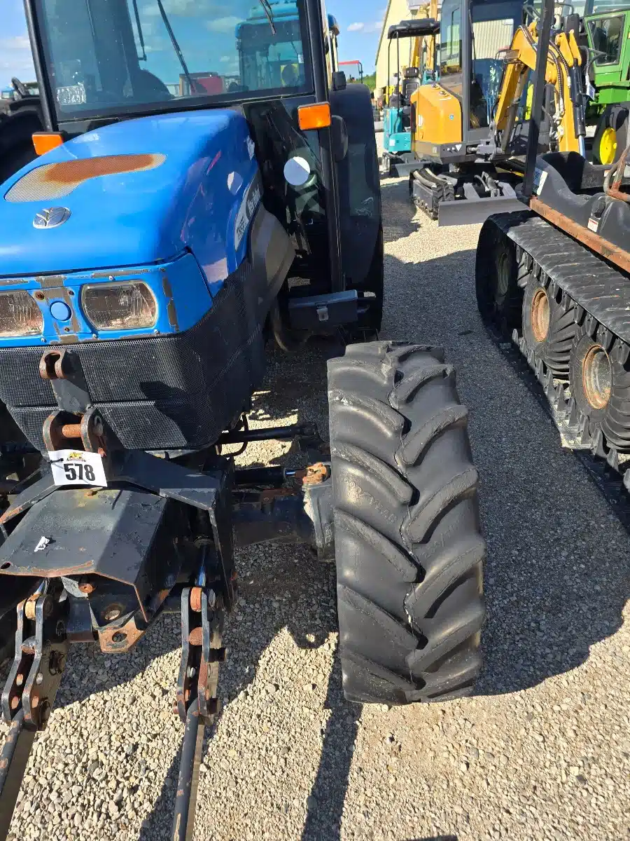 Gallery image 2 for Used New Holland TN95FA Tractor